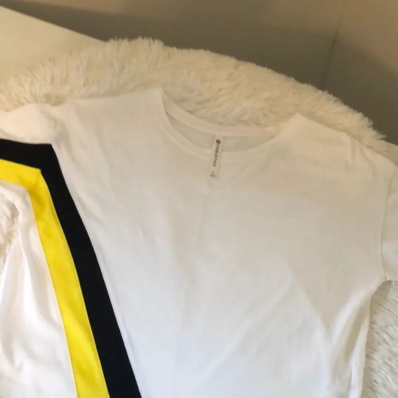 ❤️Fabletics Crop Tee Size Small - Picture 1 of 12
